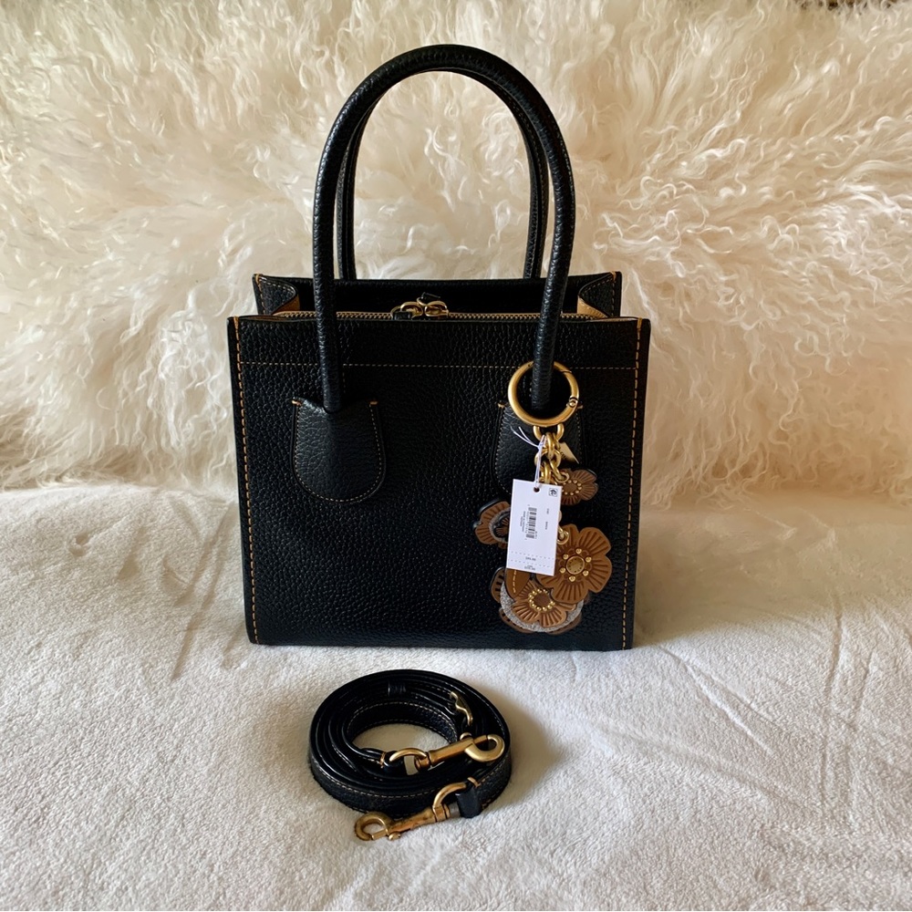 Coach Cashin Carry Tote 22 Brass/Black and Bag Charm Set
